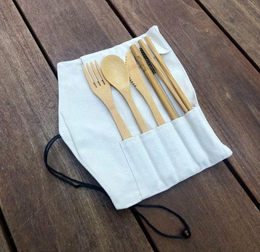 Bamboo Travel Cutlery whit Beige Organic Cotton Pouch, Eco-Friendly Product, Plastic-Free